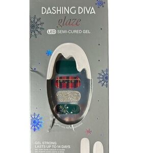 Glaze LED Semi-Cured Gel Nail Strips - Green and Red. 2 pack NWT